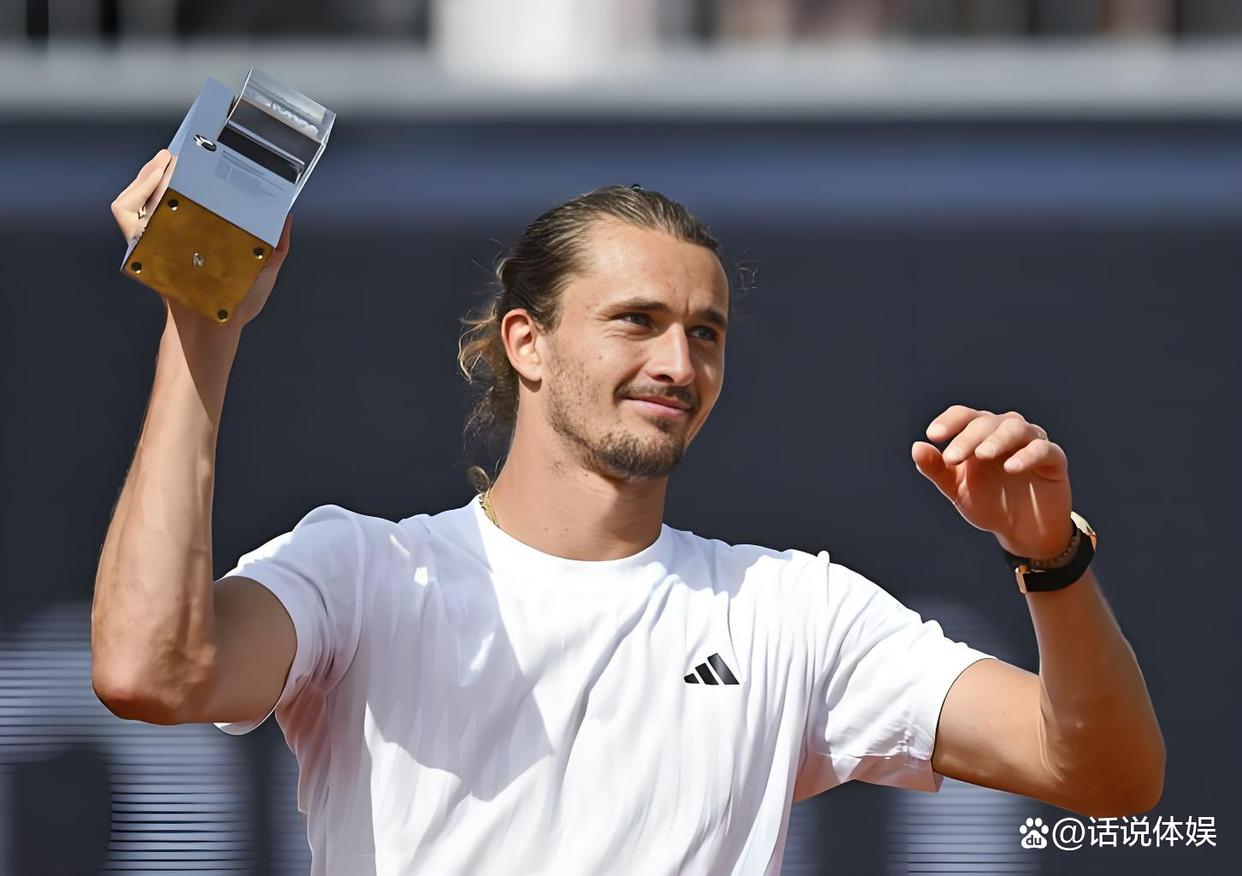 日本网球队逆转德国网球队，费德勒打破历史纪录